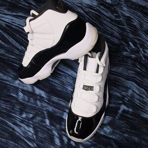 Jordan 11 Retro DMP Gratitiude, size 8.5, color White/Black/Gold